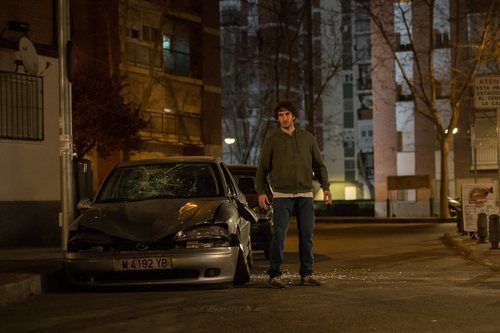 Quim Gutiérrez es Javier en un contexto destructivo en 'El vecino'