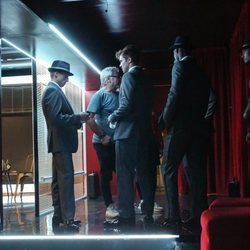 Los protagonistas de 'Toy Boy' interpretan a un grupo de strippers durante el rodaje