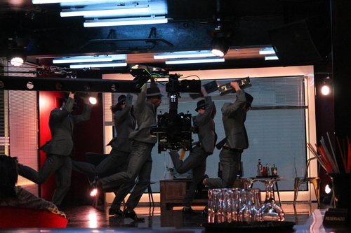 Los strippers de 'Toy Boy', serie de Antena 3, bailan durante el rodaje