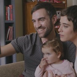 María León y Jon Plazaola forman una familia feliz en la temporada 5 de 'Allí abajo'