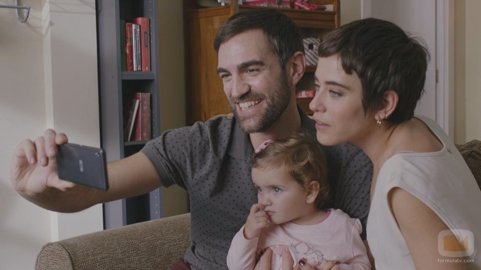 María León y Jon Plazaola forman una familia feliz en la temporada 5 de 'Allí abajo'