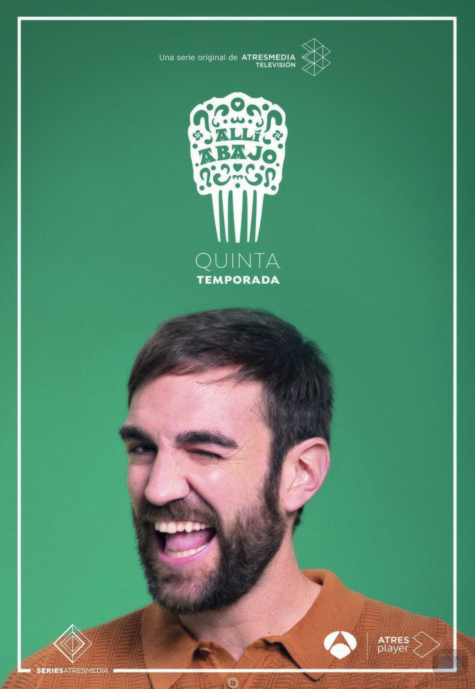 Jon Plazaola como Iñaki en su póster promocional de la quinta temporada de 'Allí abajo'