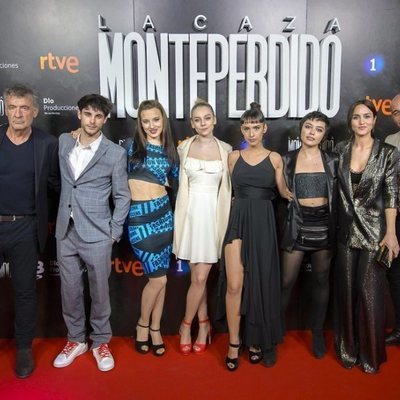 El reparto principal de 'La caza. Monteperdido' asiste a la premiere