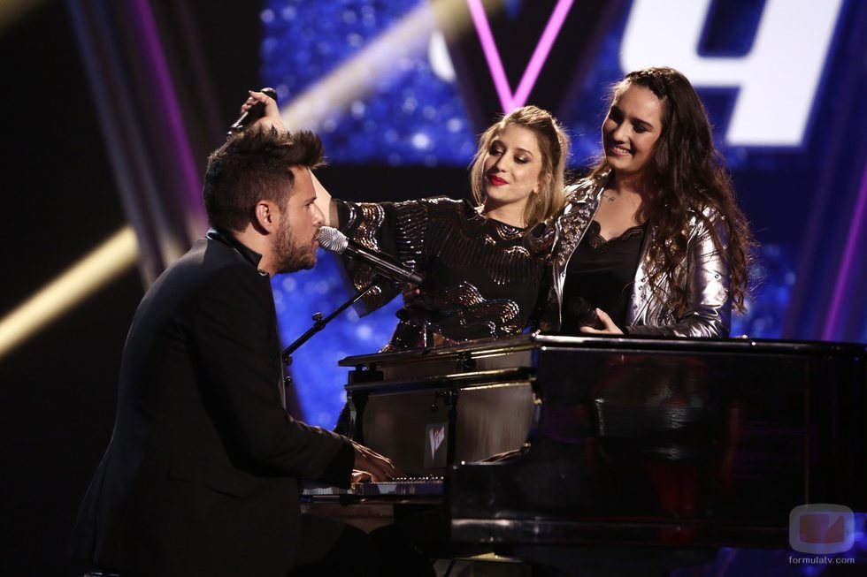 El equipo de Pablo López canta "Y sin embargo" en el primer directo de 'La Voz'