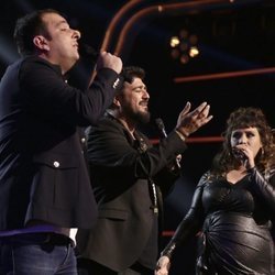 El equipo de Antonio Orozco canta "Temblando" en el primer directo de 'La Voz'