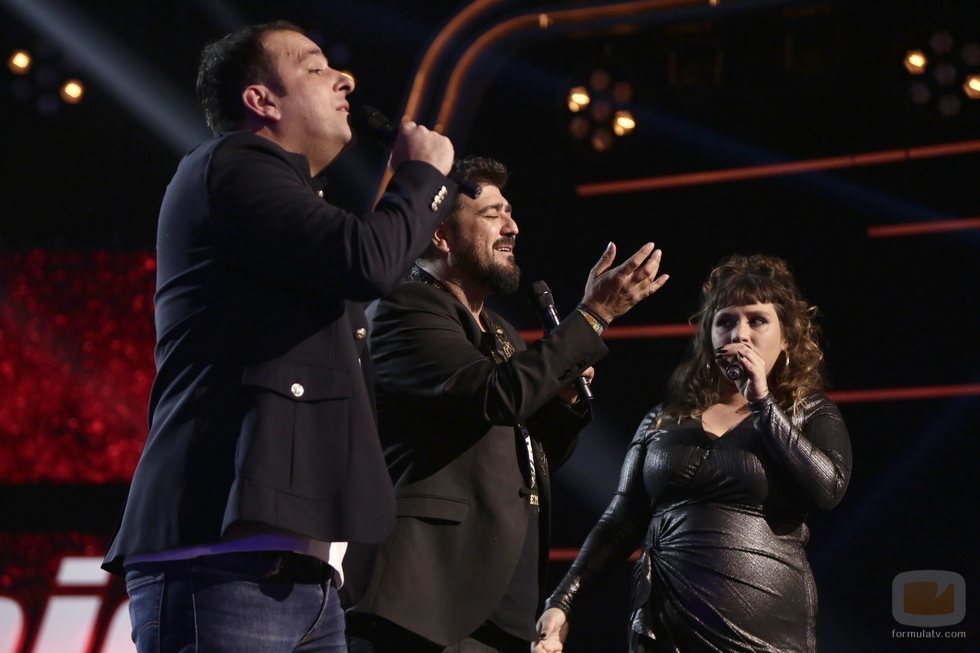 El equipo de Antonio Orozco canta "Temblando" en el primer directo de 'La Voz'