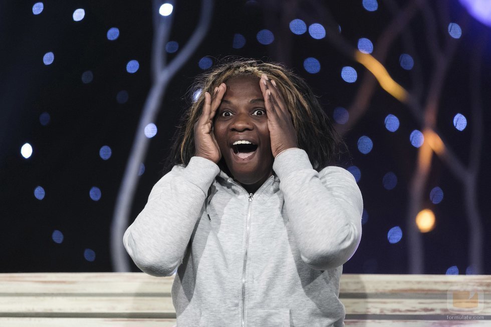 Carolina Sobe recibe una gran sorpresa durante la gala de 'GH Dúo: Límite 24 horas'