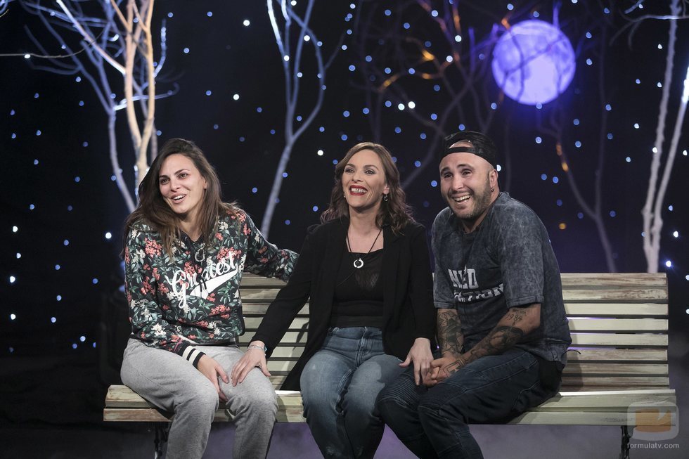Kiko Rivera e Irene Rosales junto a la hermana de esta en 'GH Dúo: Límite 24 horas'