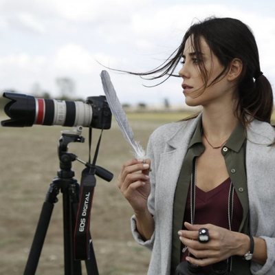 Cansu Dere interpreta a Zeynep Günes en 'Madre'