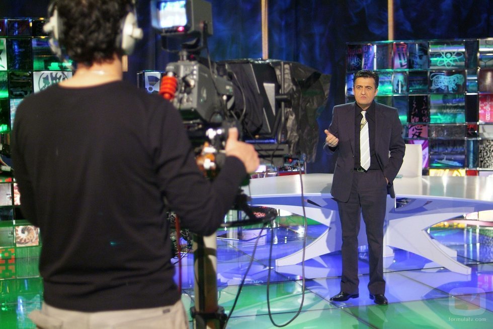 El Gran Wyoming presentando 'El intermedio' entre los años 2006 y 2007