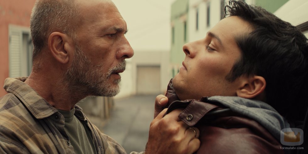 Dario Grandinetti interpretando a Díaz en la serie 'Hierro'