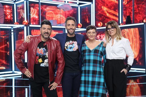 El jurado de la sexta gala de 'La mejor canción jamás cantada' junto a Roberto Leal