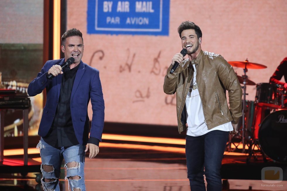 Naím Thomas y Joan Garrido en la séptima gala de 'La mejor canción jamás cantada'