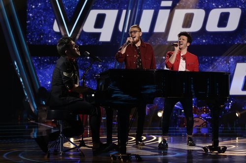 El equipo de Pablo López canta "Lo saben mis zapatos" en el segundo directo de 'La Voz'