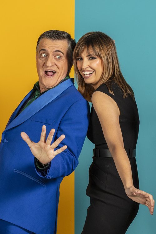 El Gran Wyoming y Sandra Sabatés posan por el programa 2000 de 'El intermedio'