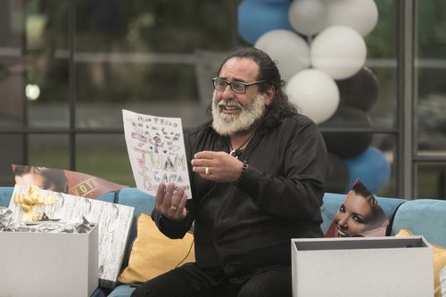 Juan Miguel recibe un dibujo de sus nietos en 'GH Dúo'