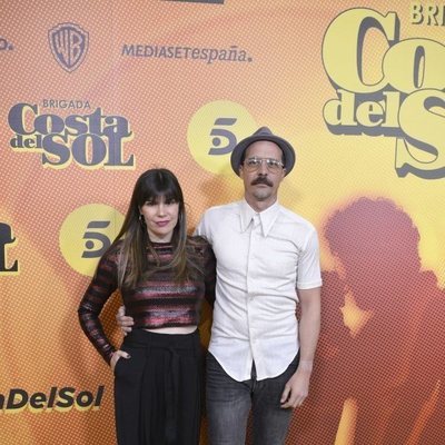 Fele Martínez y su pareja en la presentación de 'Brigada Costa del Sol'