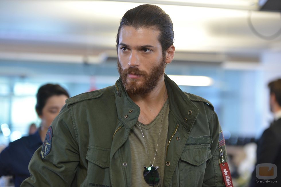 Can Yaman interpreta a Can Devit en 'Erkenci Kus'