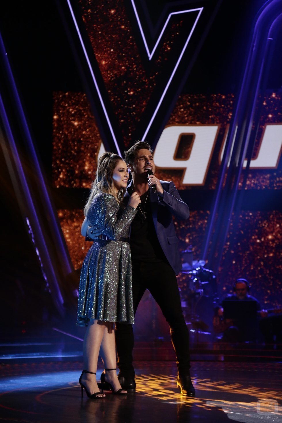 María Espinosa y David Bustamante interpretan "Héroes" en la final de 'La Voz'
