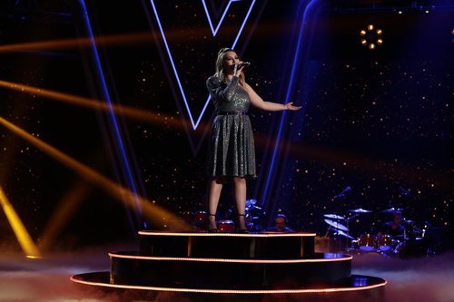 María Espinosa interpreta "Amiga mía" en la final de 'La Voz'