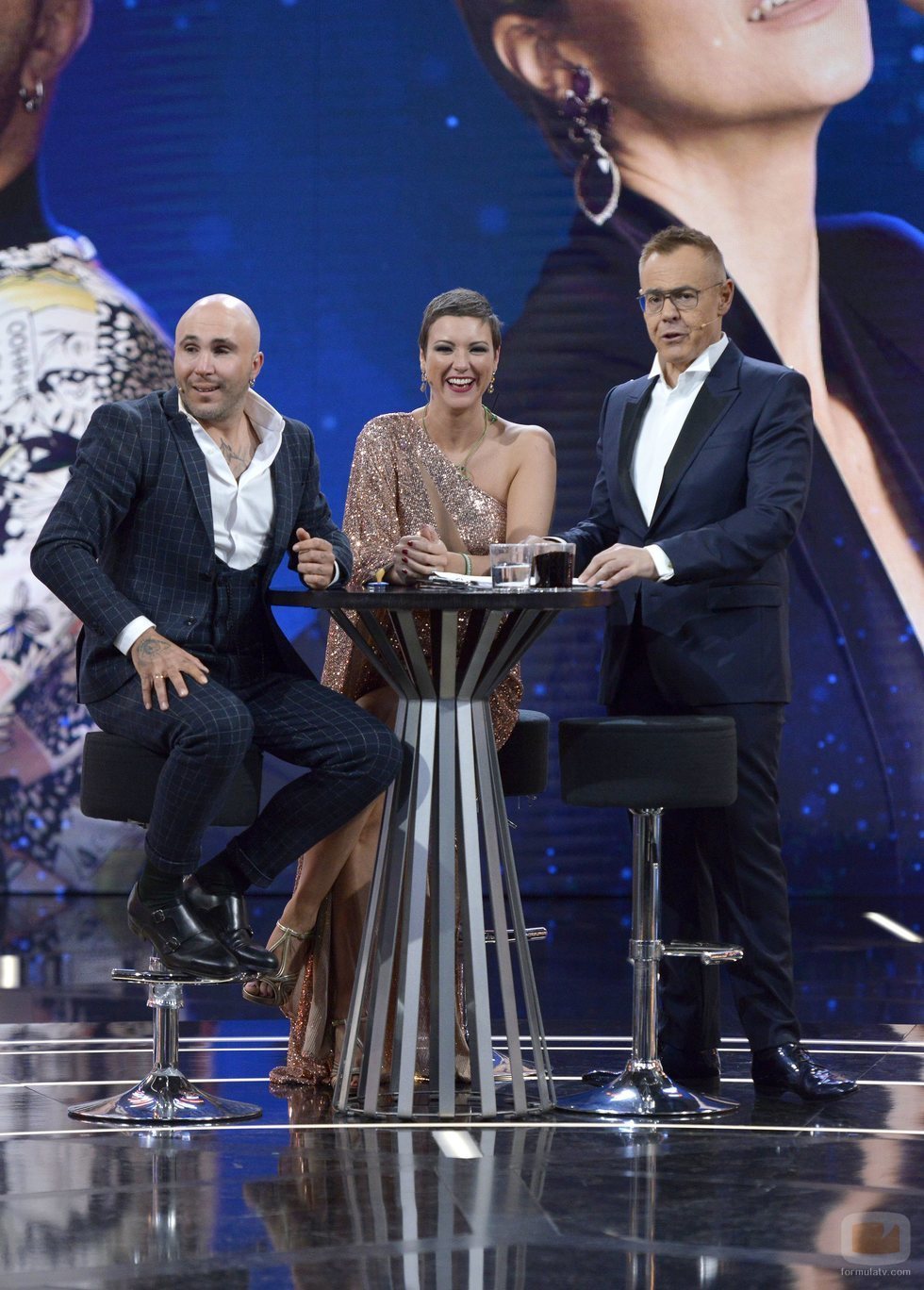 Kiko Rivera, María Jesús y Jordi González en el plató de 'GH Dúo' durante la final