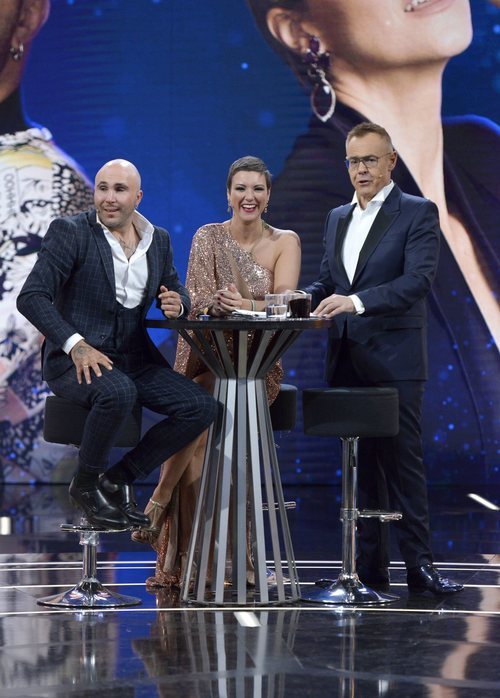 Kiko Rivera, María Jesús y Jordi González en el plató de 'GH Dúo' durante la final