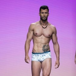 Jorge Pérez desfila con bañador en Gran Canaria Moda Cálida