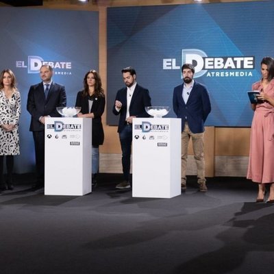 Andrea Levy, Fernando de Páramo, José Luis Ábalos y Manuel Mariscal, en el sorteo de 'El debate' de Atresmedia