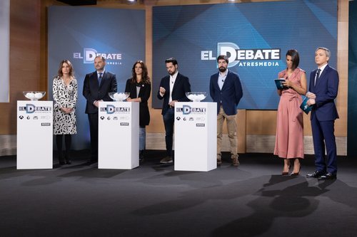 Andrea Levy, Fernando de Páramo, José Luis Ábalos y Manuel Mariscal, en el sorteo de 'El debate' de Atresmedia