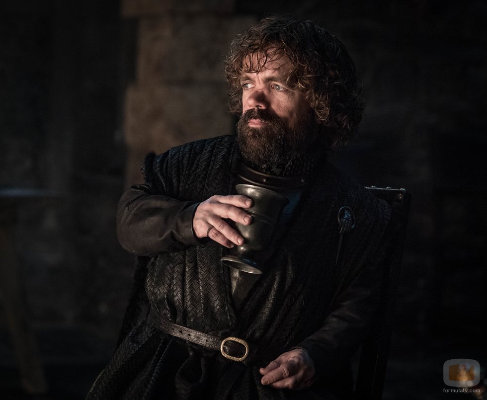 Tyrion Lannister bebe una copa de vino en el 8x02 de 'Juego de Tronos'