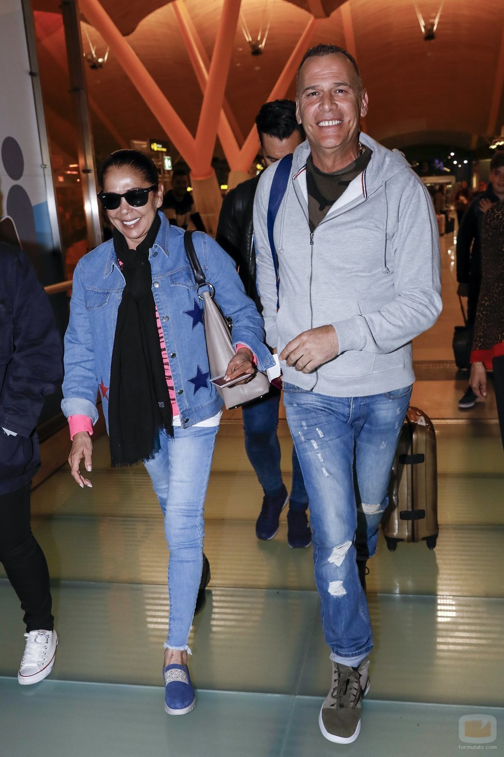 Isabel Pantoja y Carlos Lozano ponen rumbo a 'Supervivientes 2019'
