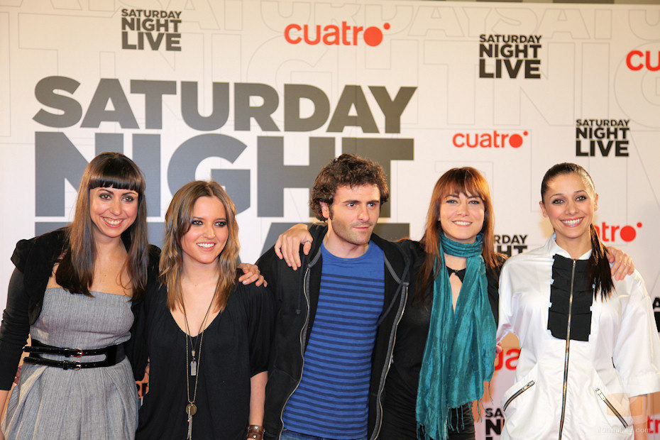 Ana Fernández, Carmen Ruiz, Xulio Abonjo, Valeria Alonso y Miriam Hernández, actores de 'Cuestión de sexo' (Cuatro)