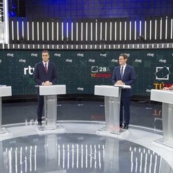 Los candidatos, en 'El debate en RTVE', tras sus atriles