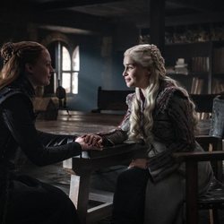 Daenerys y Sansa de 'Juego de Tronos' estrechan lazos en el 8x02