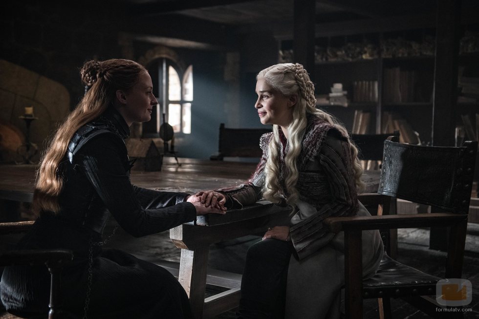 Daenerys y Sansa de 'Juego de Tronos' estrechan lazos en el 8x02