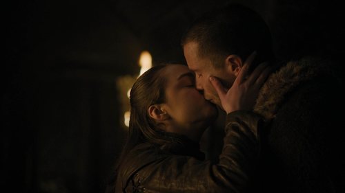 El beso de Arya y Gendry de 'Juego de Tronos' en el 8x02
