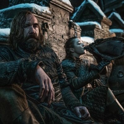 El Perro y Arya Stark se enfrentan con bebida a la gran batalla que se avecina en el 8x02 de 'Juego de Tronos'