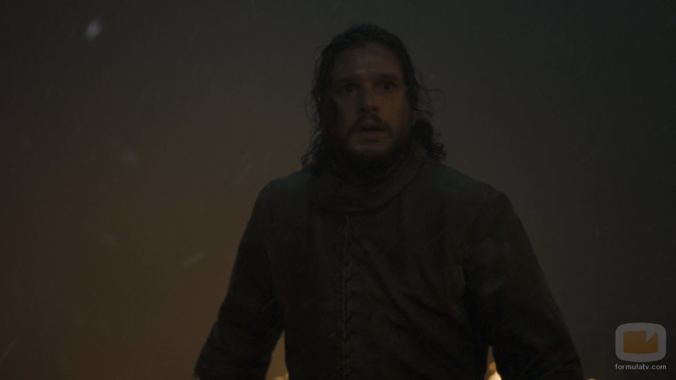 Jon Snow en el campo de batalla durante el 8x03 de 'Juego de Tronos'