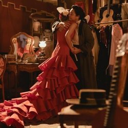 Bellita abraza a Cinta en el capítulo 1.000 de 'Acacias 38'