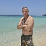 Carlos Lozano, concursante oficial de 'Supervivientes 2019', posa en bañador