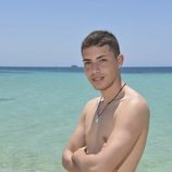 Jonathan Piqueras posa en bañador como concursante de 'Supervivientes 2019' 