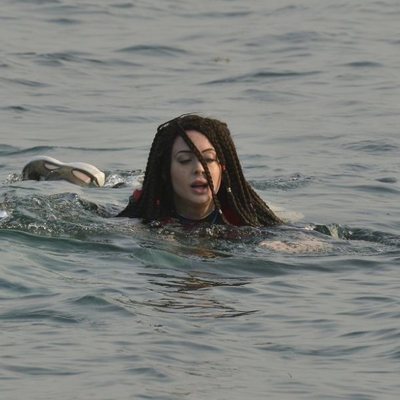 Mahi, nadando hacia la orilla de la isla, en la Gala 1 de 'Supervivientes 2019'