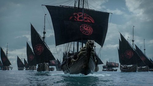 Una flota con estandartes targaryen surca el mar en el 8x04 de 'Juego de Tronos'