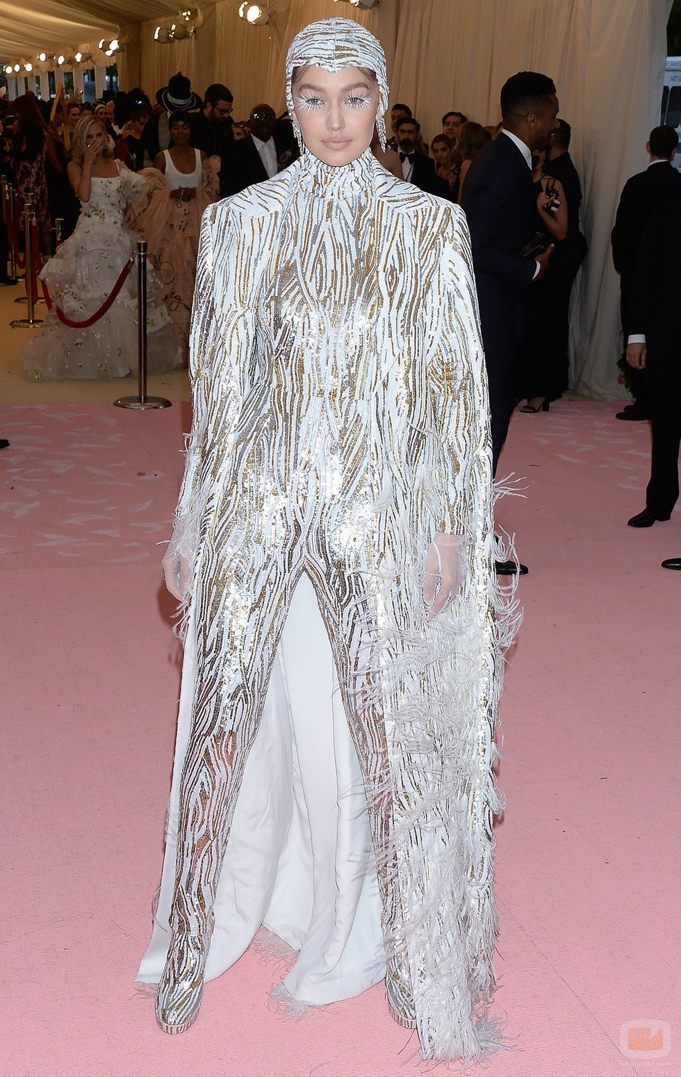 Gigi Hadid, muy atrevida en la Gala MET 2019