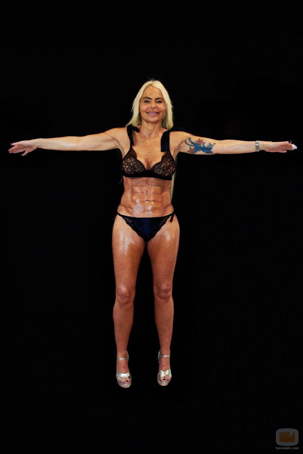 Leticia Sabater exhibe su cuerpo tras haberse sometido a la cirugía