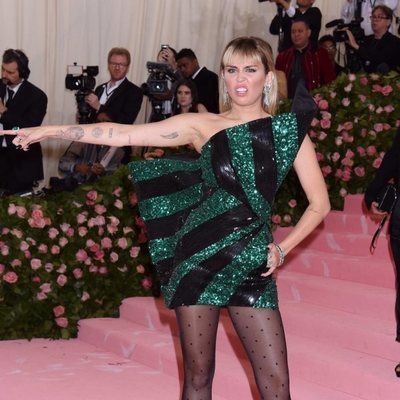 Miley Cyrus, en la alfombra roja de la Gala MET 2019