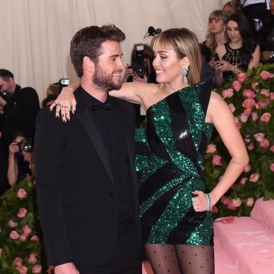 Miley Cyrus y Liam Hemsworth, en la Gala MET 2019