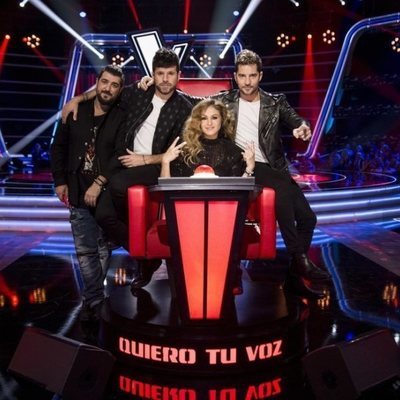 Foto de grupo de los coaches de 'La Voz Senior