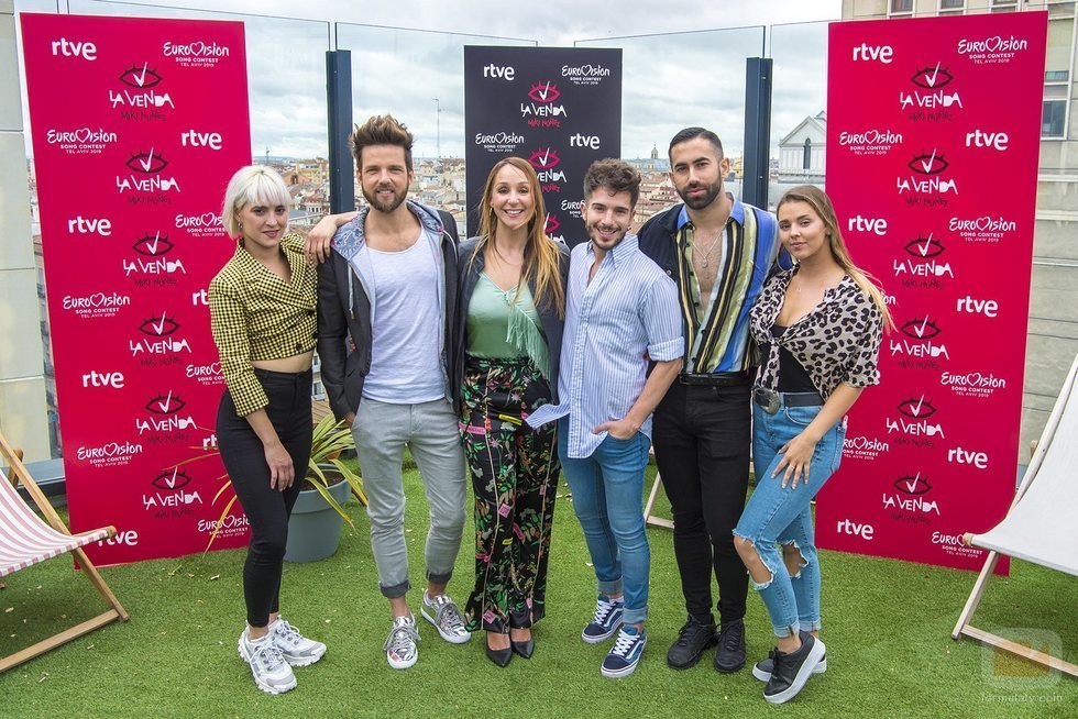 Mamen Márquez junto a los bailarines y coristas para Eurovisión 2019