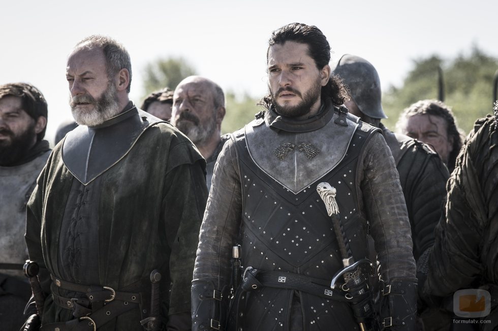 Ser Davos y Jon, armados para combatir en el 8x05 de 'Juego de Tronos'